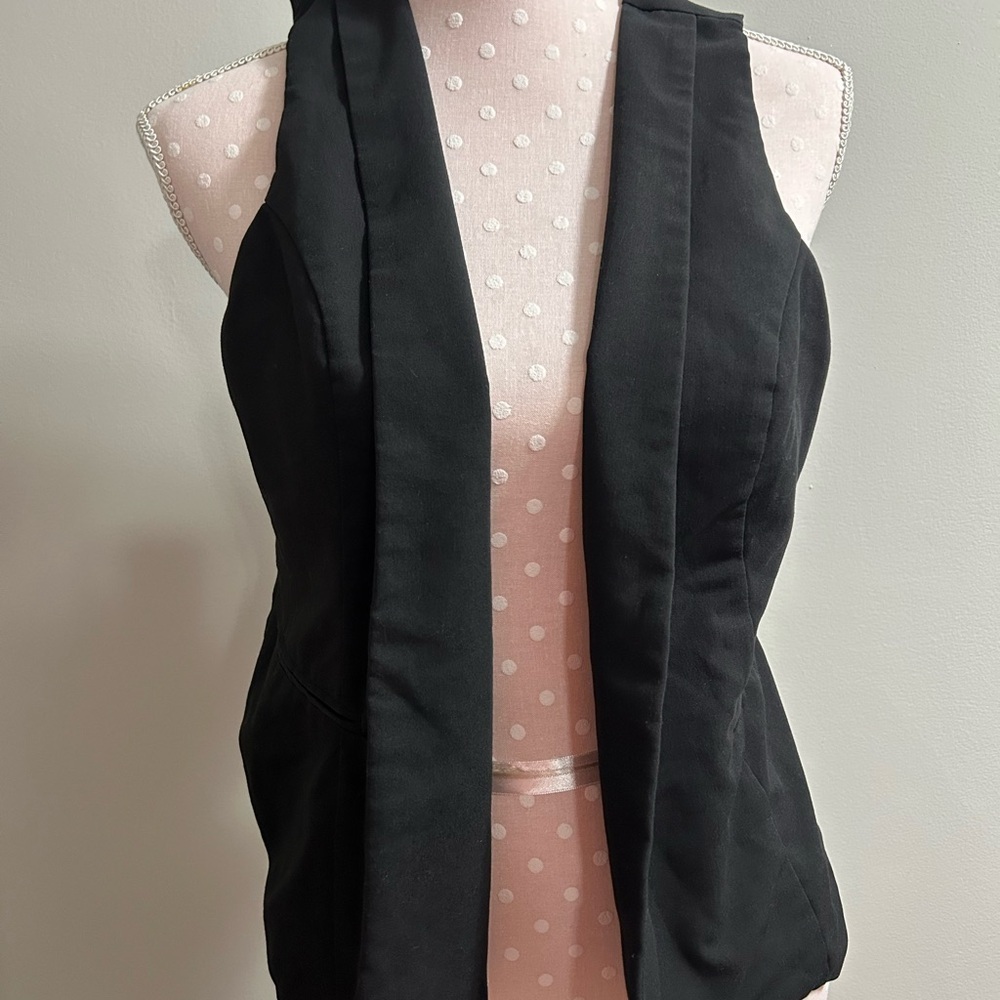 Stylish Black Sleeveless Vest D3